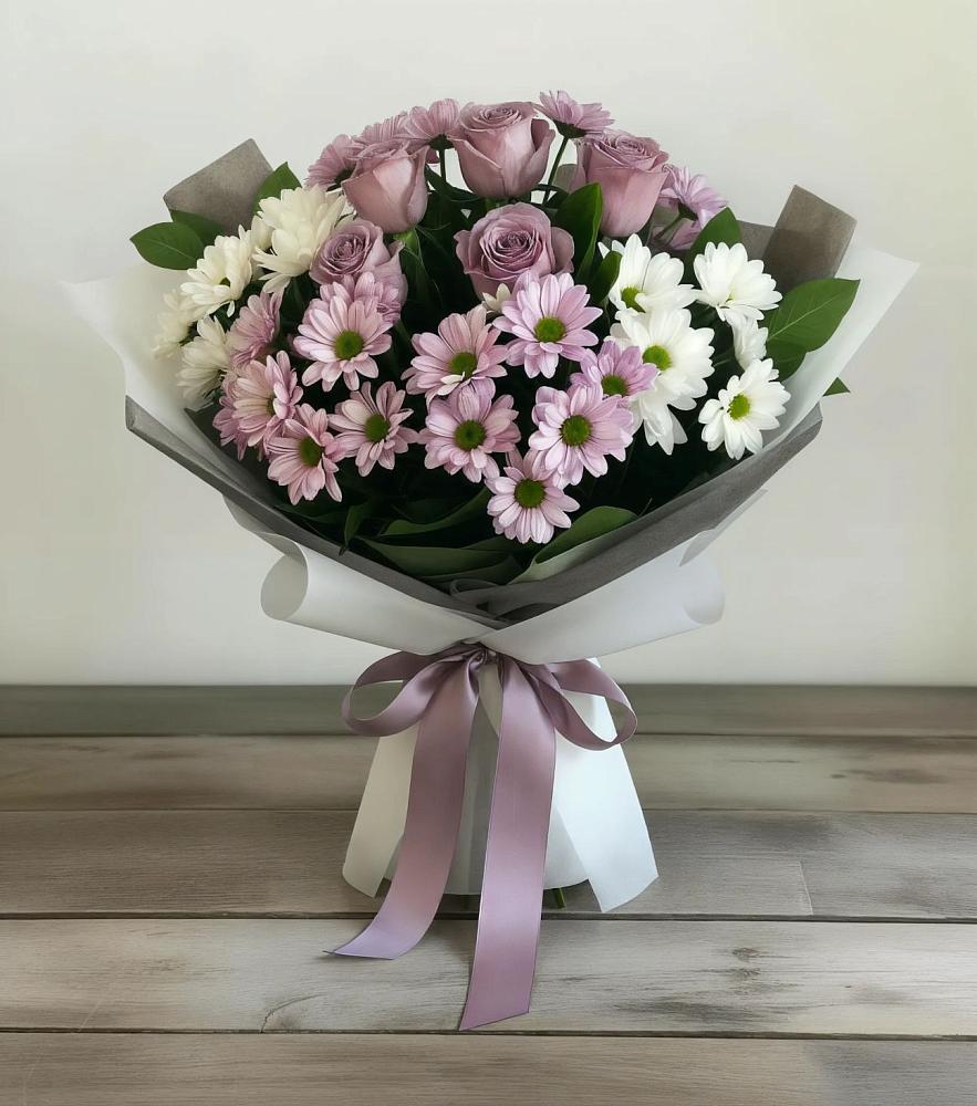 Букет цветов из: Хризантемы и Розы в Гагарине