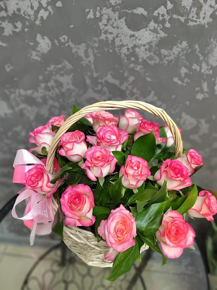 Цветочная композиция из Розы в корзине в Гагарине