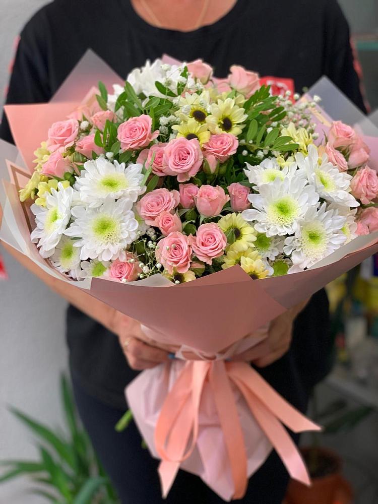 Букет цветов из: Розы и Хризантемы в Гагарине