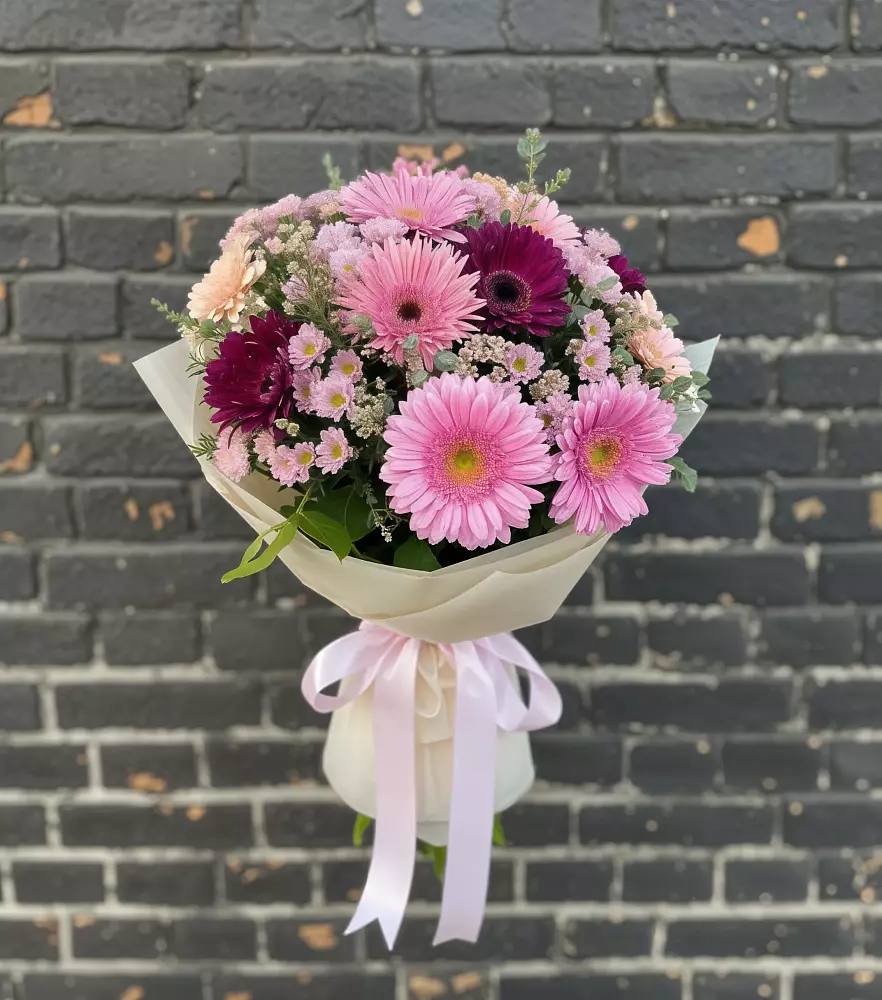 Букет цветов из: Герберы и Хризантемы в Гагарине