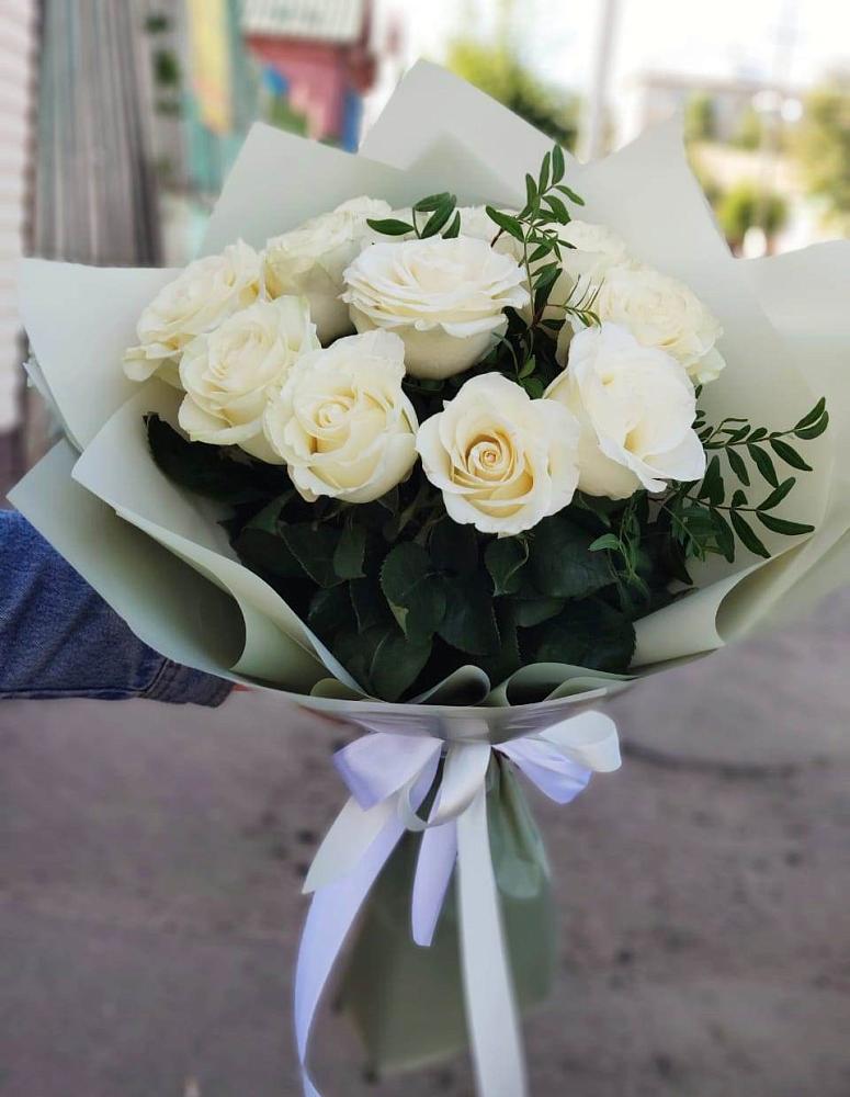Букет Белые розы Проуд в Гагарине