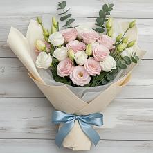 Букет цветов из:  Лизиантусы в Гагарине