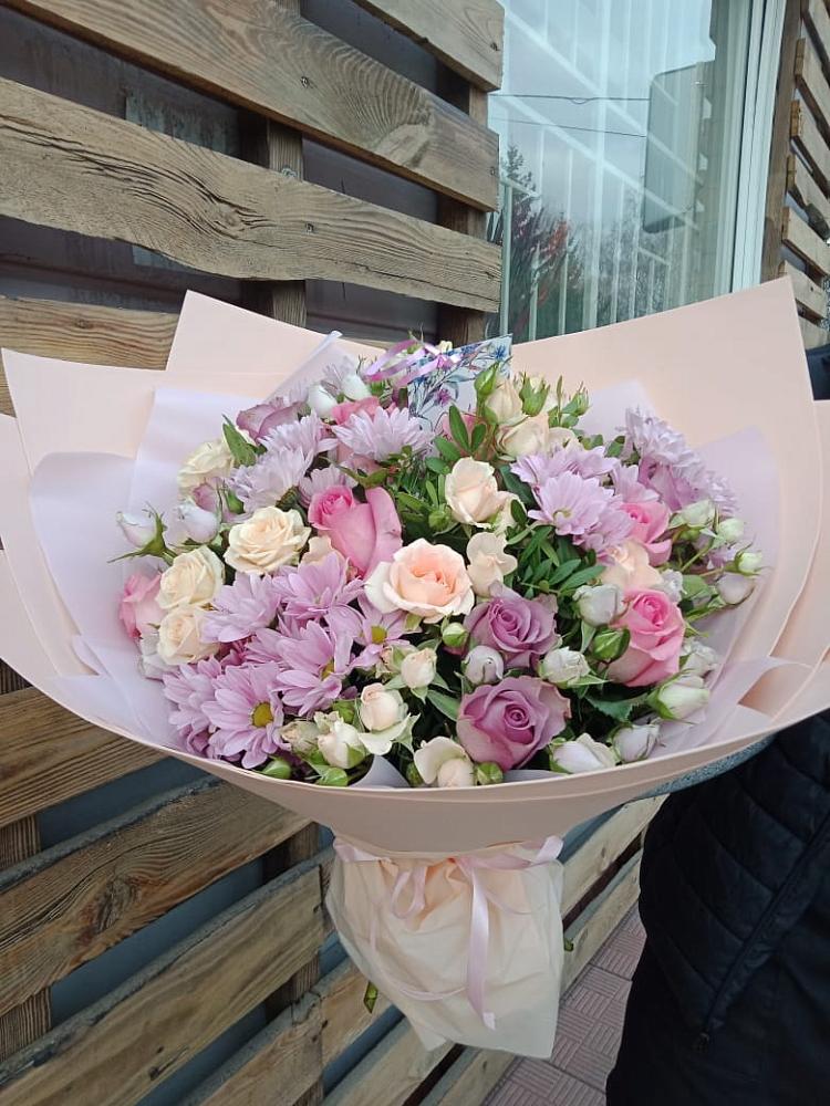 Букет цветов из: Розы и Хризантемы в Гагарине