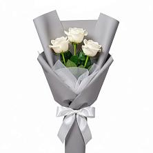 Букет 3 белые розы в Гагарине