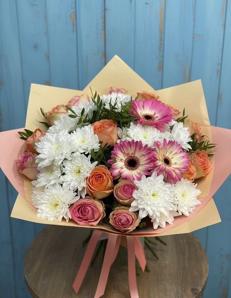 Букет цветов из: Розы, Герберы и Хризантемы в Гагарине