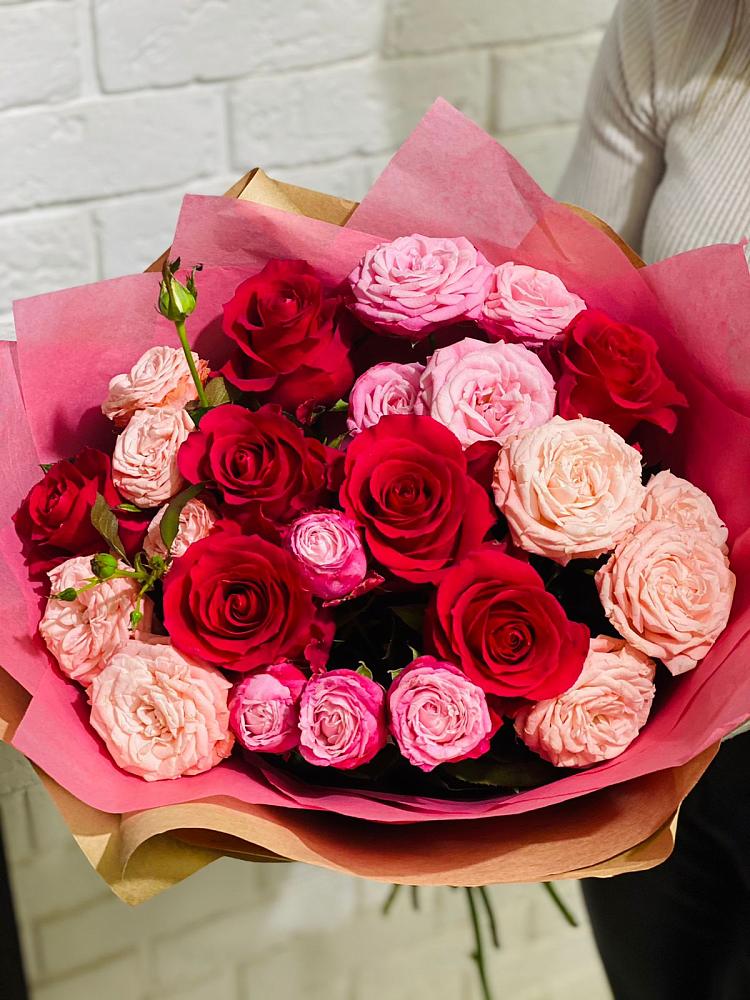 Букет цветов из: Розы в Гагарине