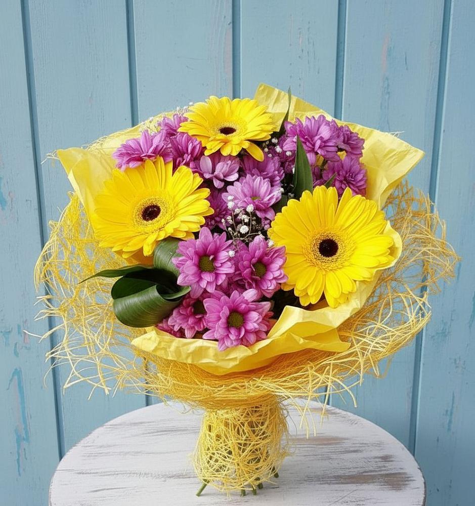 Букет цветов из: Хризантемы и Герберы в Гагарине