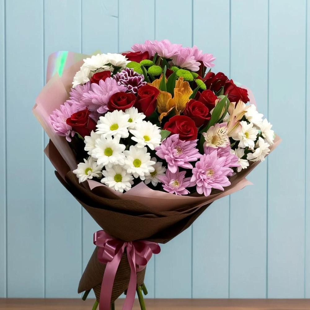 Букет цветов из: Розы, Хризантемы и Альстромерии в Гагарине