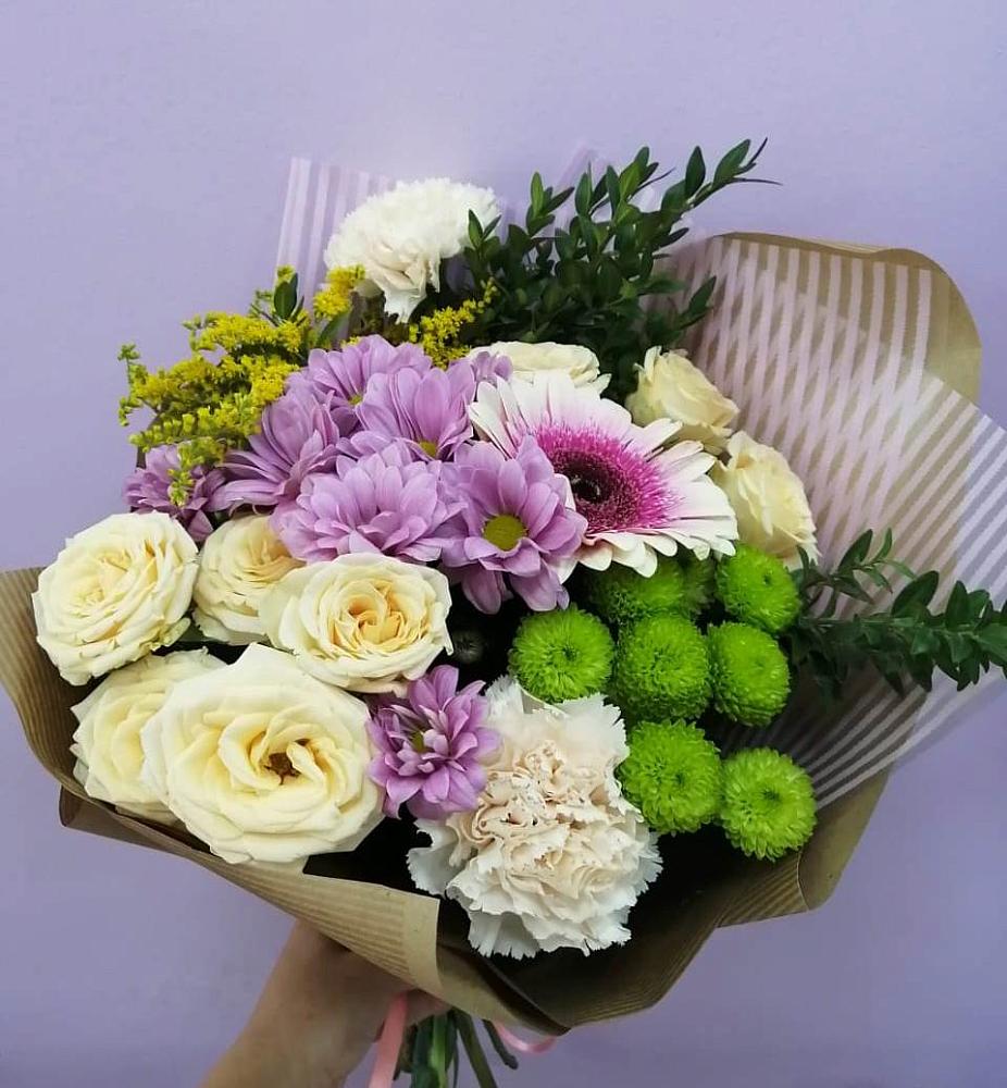 Букет цветов из: Хризантемы, Розы, Гвоздики и Герберы в Гагарине