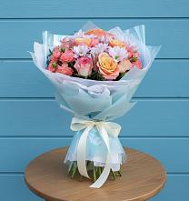 Букет цветов из:  Хризантемы и Розы в Гагарине