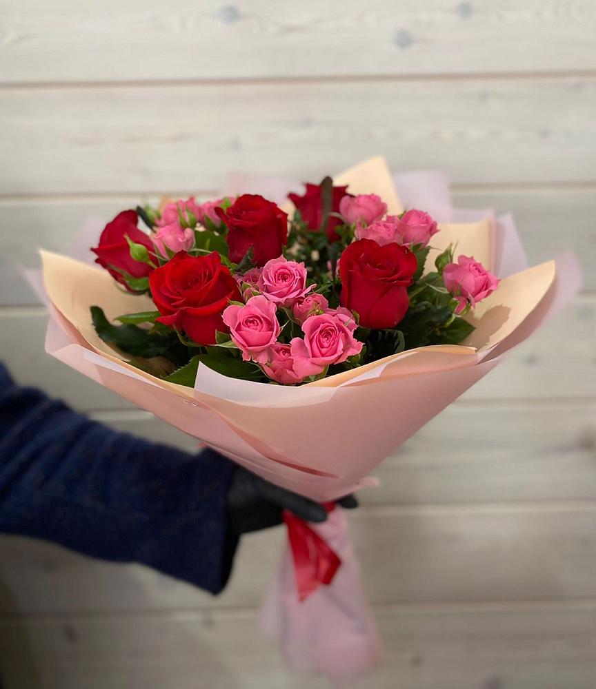 Букет цветов из: Розы в Гагарине