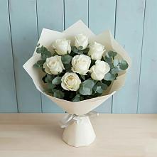 Букет Белые розы в Эвкалипте в Гагарине