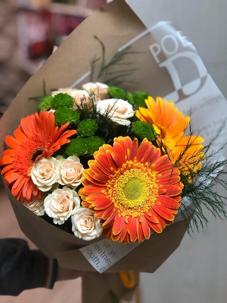 Букет цветов из: Герберы, Хризантемы и Розы в Гагарине