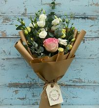 Букет цветов из:  Розы и Лизиантусы в Гагарине