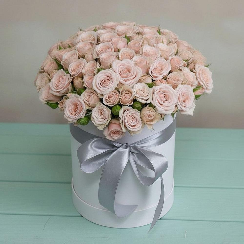 Цветочная композиция из Розы в шляпной коробке в Гагарине